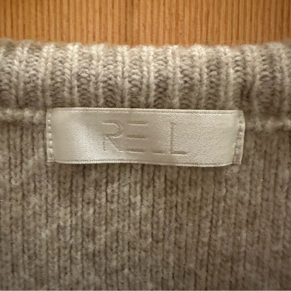 Cream Colored Cropped Wool Sweater Vest - Picture 3 of 4